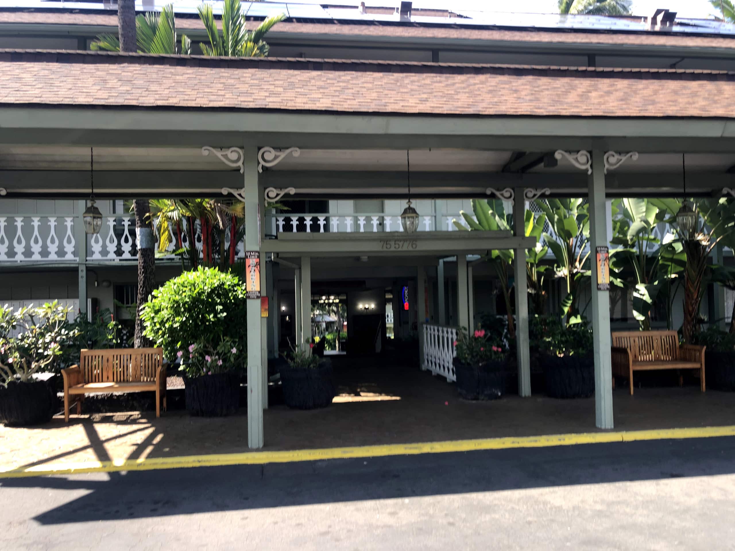 Condo in Kailua-Kona · ★4.73 · 1 bedroom · 3 beds · 1 shared bath - Image 2