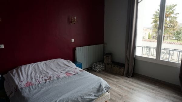 Chumba cha kwanza cha kulala