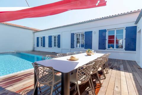 Old Village School with 5* Heated Pool