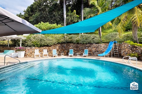 TopSpot with Pool and Jacuzzi in Tocaima!