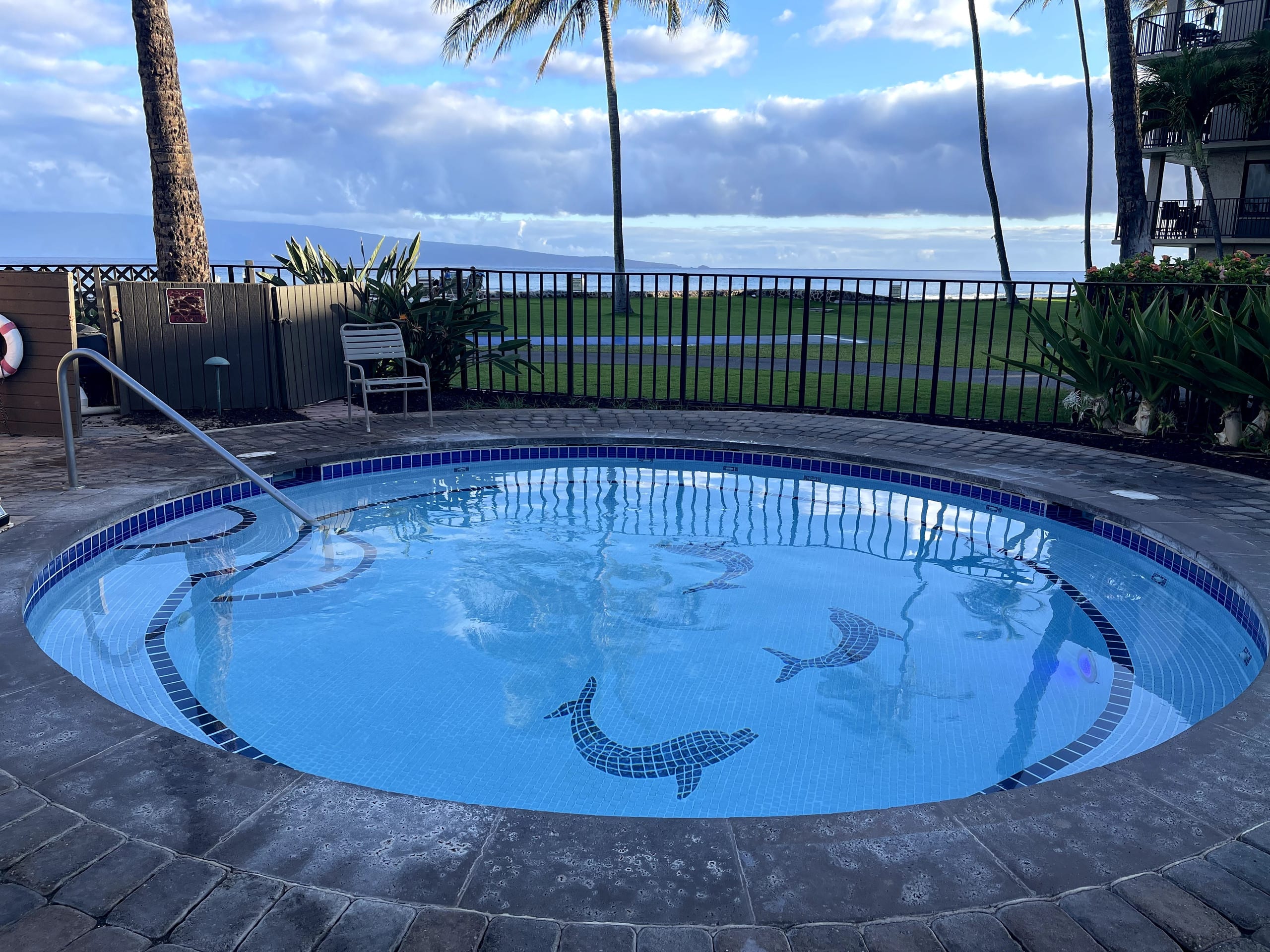 Condo in Lahaina · ★4.59 · 1 bedroom · 1 bed · 1 bath - Image 5