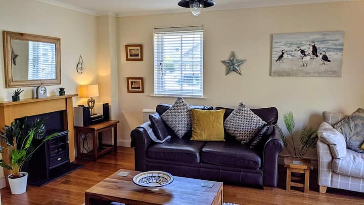 Sea Front 3-bed Cottage With Free Parking - Amroth