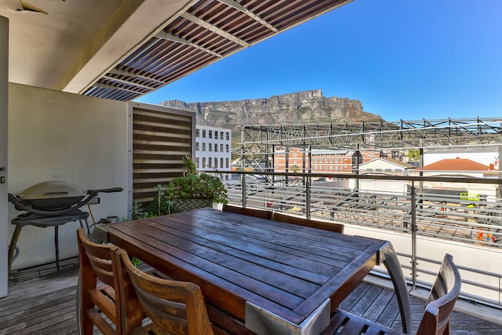 Amazing 2 bed apartment with breathtaking views