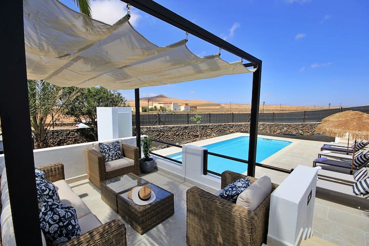 Oak & Shore managed Airbnb listing 2