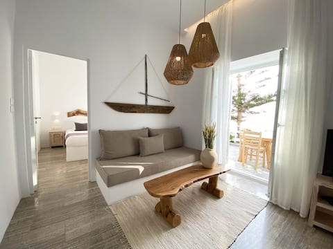 Lyra Seafront Apartment , Paroikia Town Center