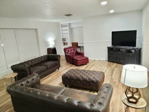 Adorable spacious 3 bedroom loft in La Junta