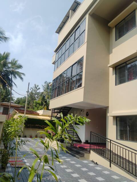 2 BHK apartment for daily or weekly rental