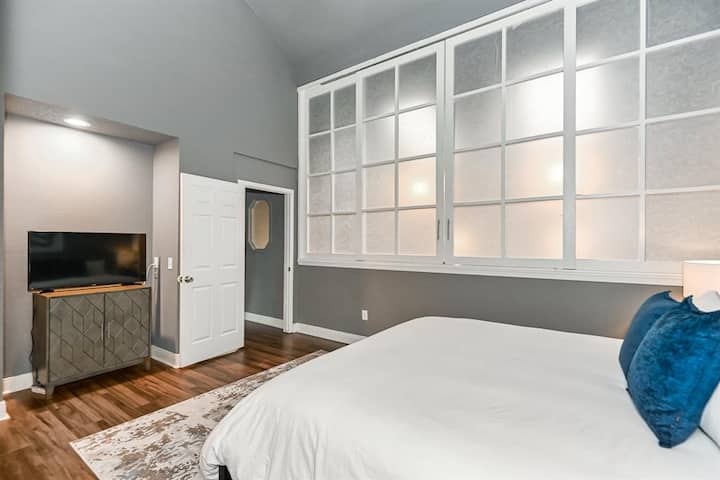 ห้องสวีทเตียงคิงไซส์พร้อมเตียงคิงไซส์