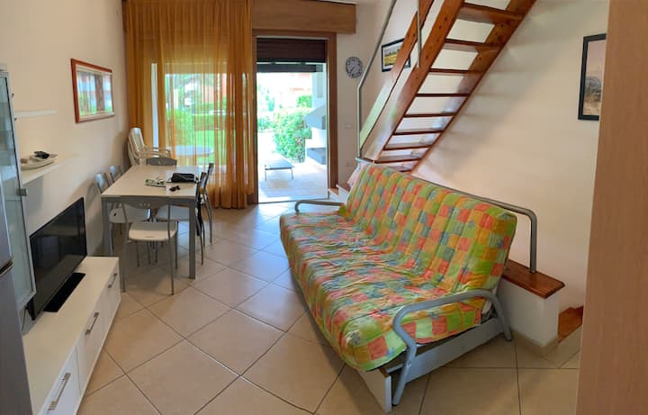 Grazioso Alloggio In Piccolo Villaggio Con Piscina - Bibione