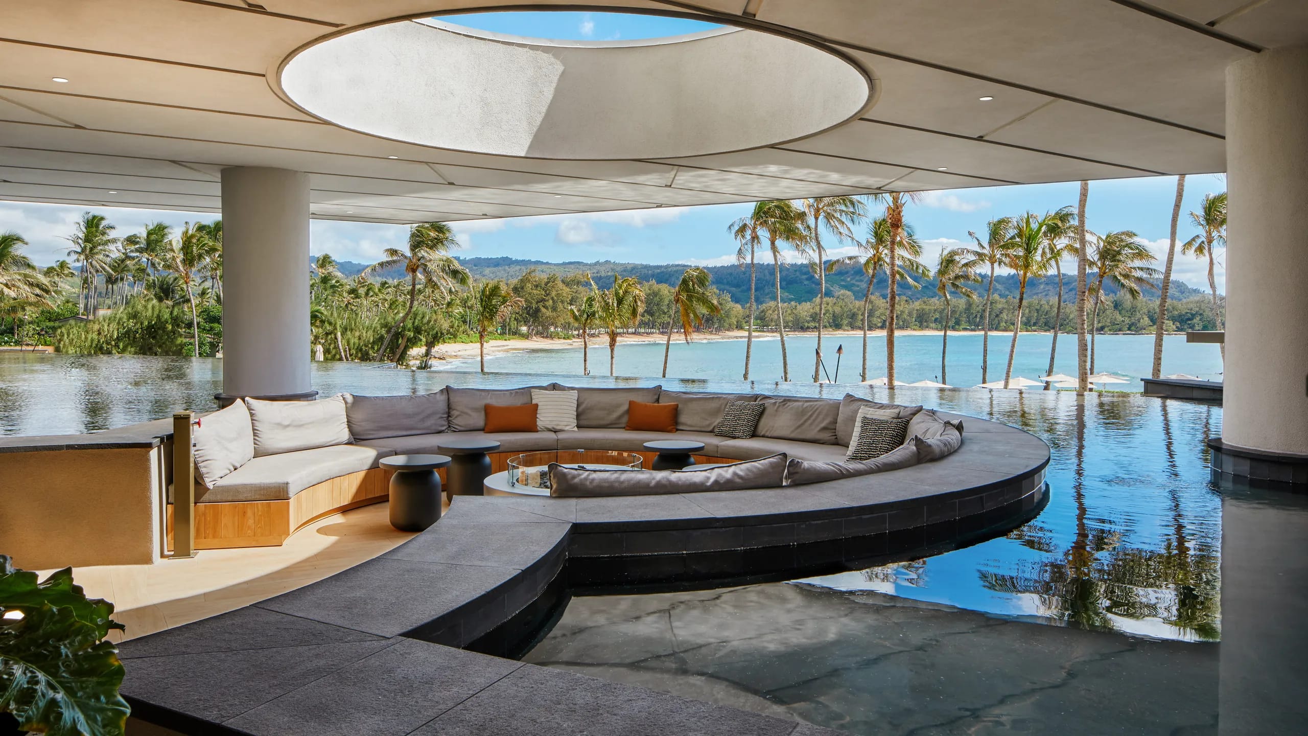Stylish Spacious North Shore Loft near Turtle Bay - Image 13