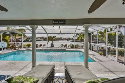Beautiful 4 Bedroom Waterfront Home W/Heated Pool.