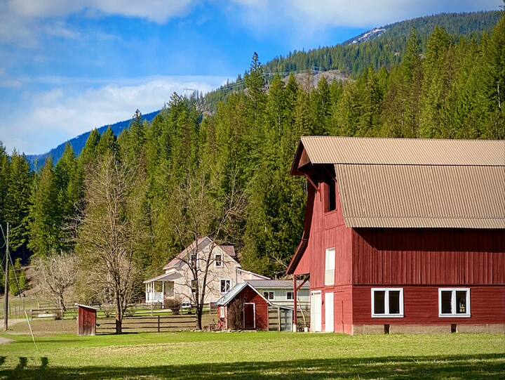 Castlegar Vacation Rentals & Homes British Columbia, Canada Airbnb