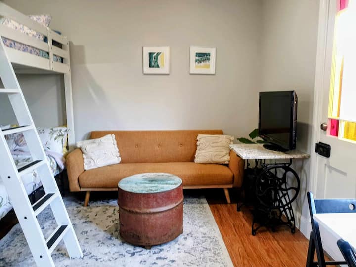 Biddy Flat - Character Cottage - Murdoch University