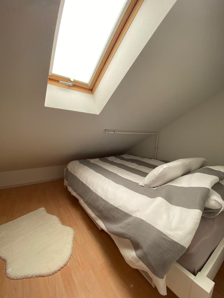 Двойно легло (140 см) на тавана