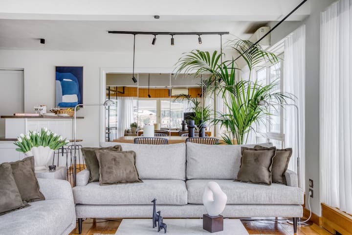 Sunny Luxury Loft,Stunning Acropolis View, Jacuzzi gallery image 4