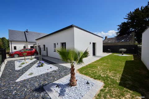 House fully PMR - 400 m from the beach