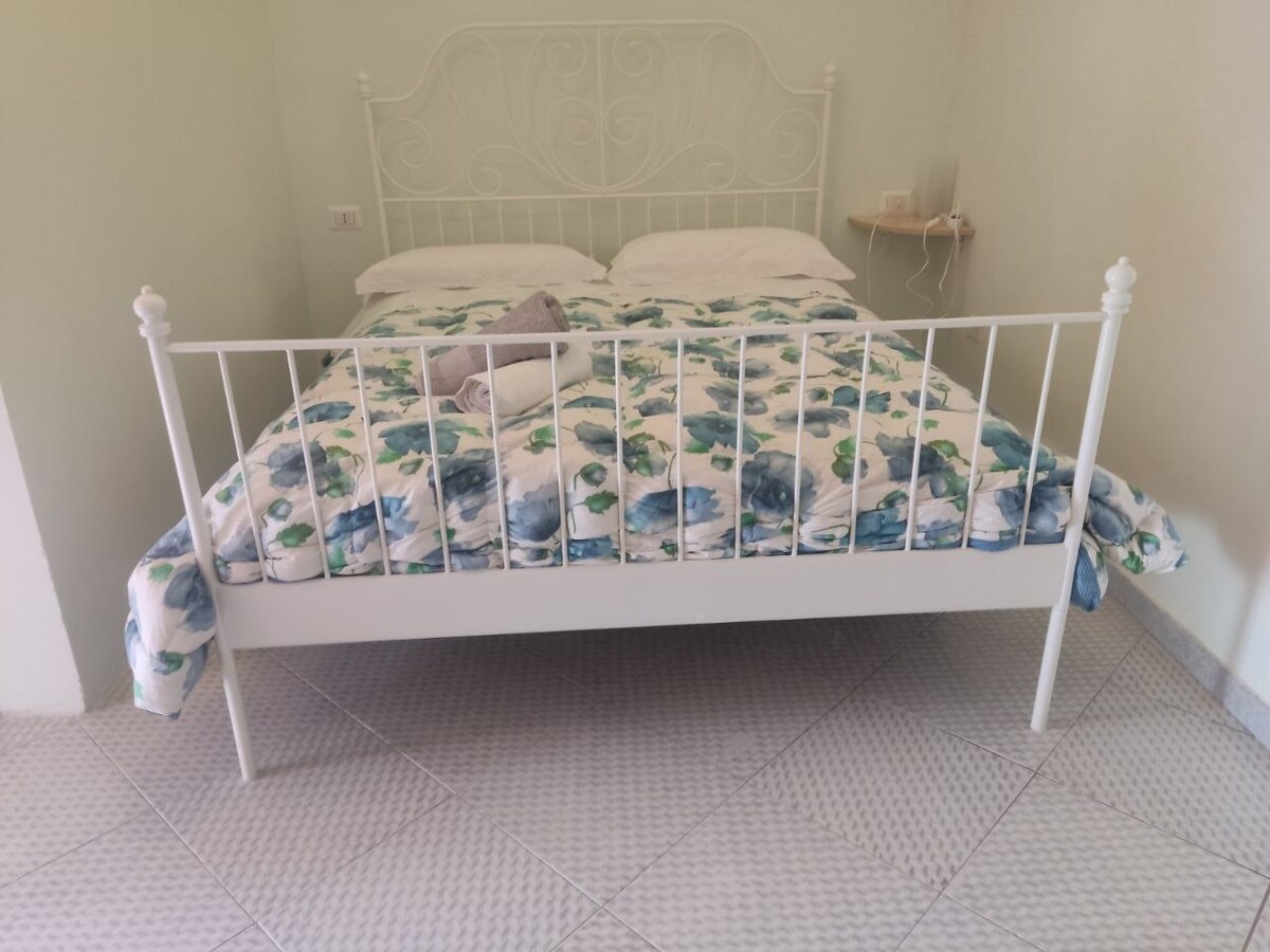 Top Airbnb: Lovely air-conditioned apartment in the city center à Camerota