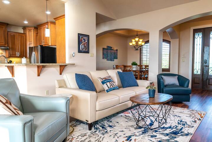 Lake Travis Waterfront Home w/Private Boat Dock gallery image 4