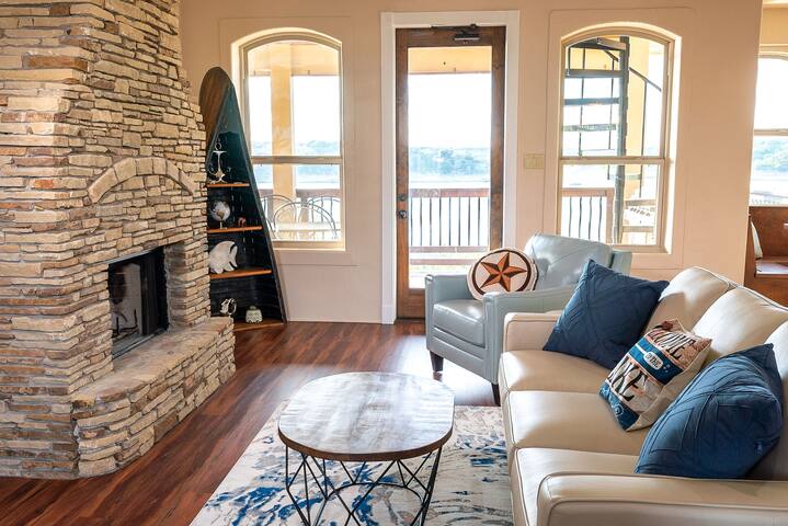 Lake Travis Waterfront Home w/Private Boat Dock gallery image 5