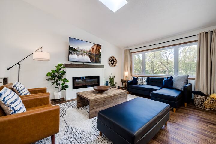 Dreamy Lake Home with Huge Private Yard gallery image 4