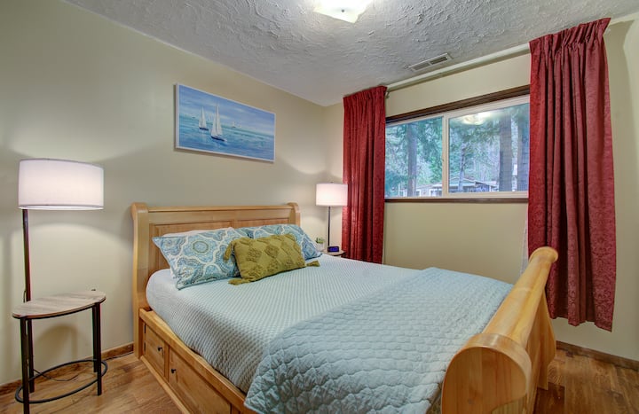 سرير حجم وسط في غرفة النوم 3