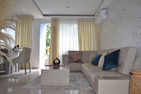 Immerse yourself in the luxury of unforgettable vacations.