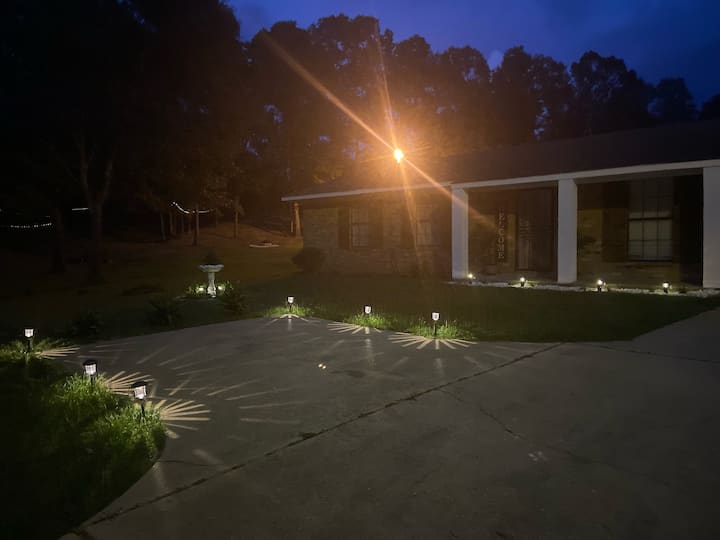 Cozy quint country 3bedroom house with free WIFI Cottages for Rent