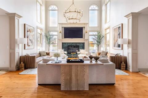 Rhinebrook Estate - 8 Bed/11Bath (Sleeps 20)
