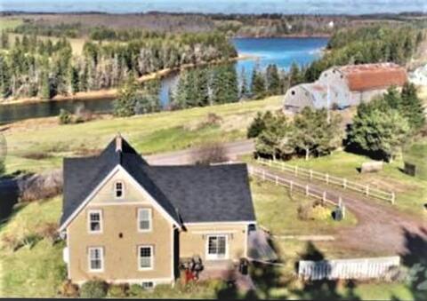 Clinton Red Hills Summer House    Lic nbr 4000015