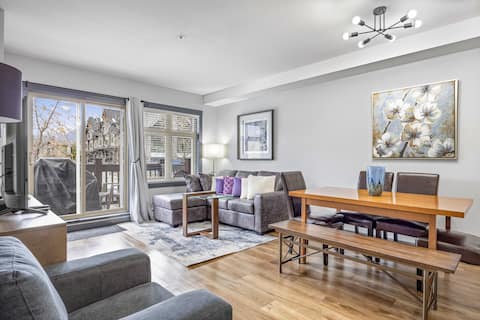 Popular Airbnb listing: Comfy 2BR Minutes from Downtown w/ Hot Tub! in Alberta Rockies