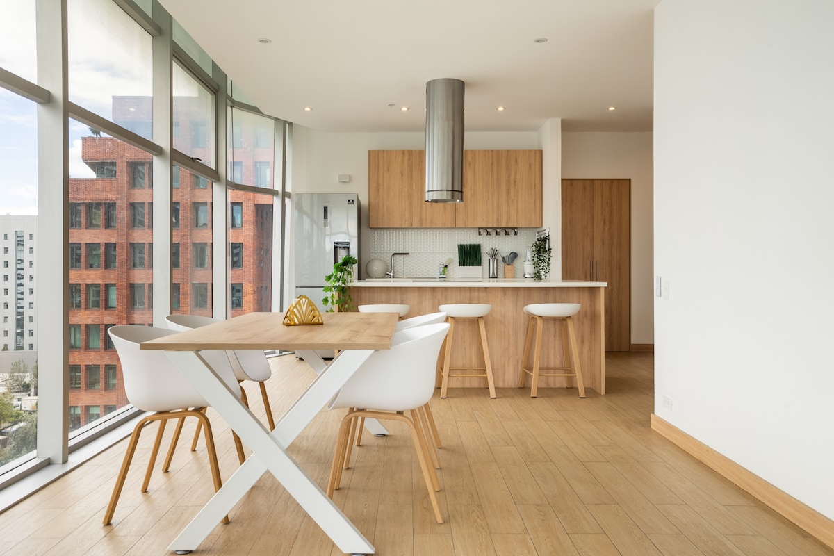 Luxurious 1-bedroom Condo in Iconic City Building - Apartments for Rent ...