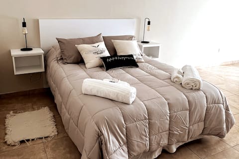 Propiedad de Airbnb exitosa: July 9 Apart Studio en Departamento Uruguay