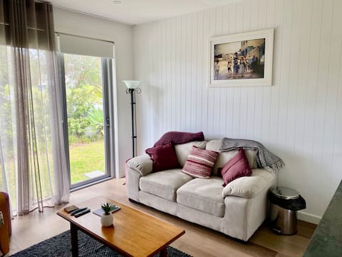 Popular Airbnb listing: Seashells by Oak Park in Cronulla