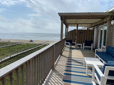 Successful Airbnb property: “Nana’s Getaway” New beach condo in Surfside Beach
