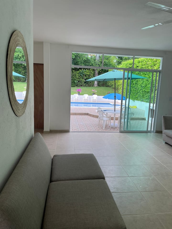 Casa De Descanso Con Piscina Privada - Melgar
