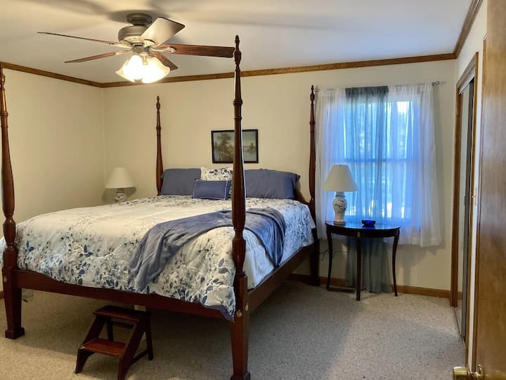Master has king size bed , large walk in closet, dresser with TV, and on suite bath