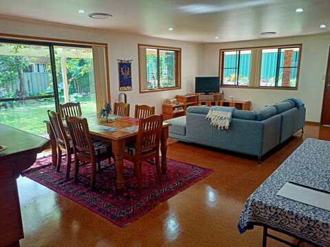 Pet-friendly, 3 bedroom house, large fenced yard