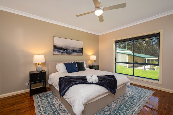 Bedroom 4 with King Size Bed