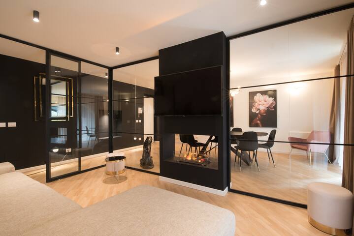 Brera Premium Suite near Duomo. Wifi. gallery image 2