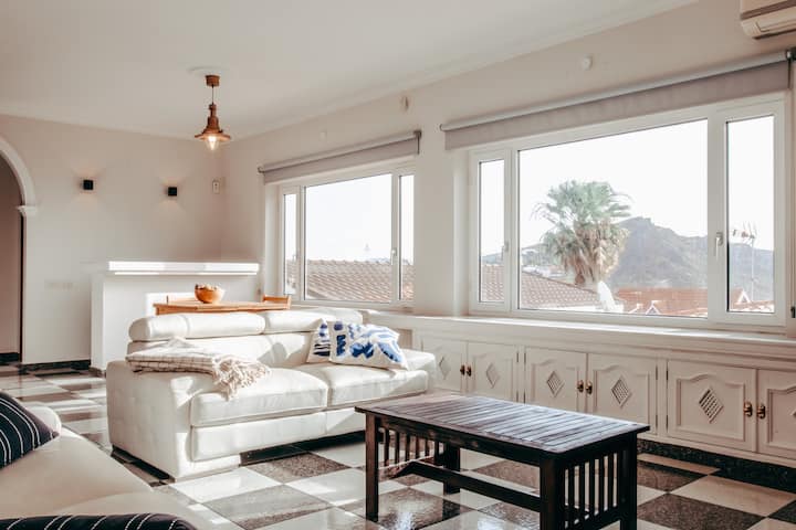 Spacious Villa With Sea View - Telde