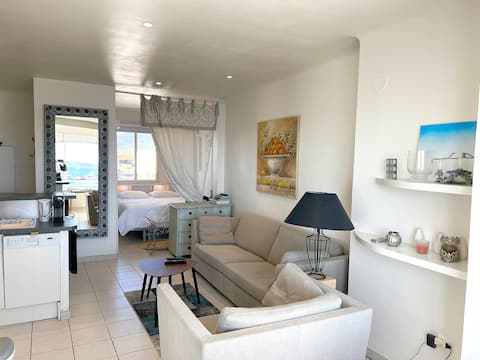 Top performing Airbnb: Large Studio & Beautiful panoramic sea view in Sainte Maxime