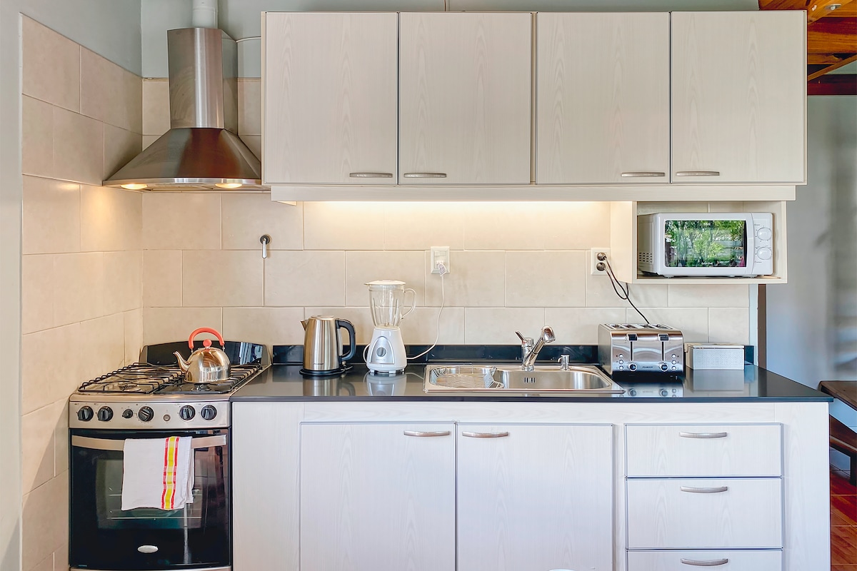 Top performing Airbnb: COIHUE HOUSE: Single-family home/Patio and Grill in El Chaltén