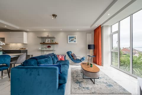 Tranquil Sea View Apartment with Patio Balcony