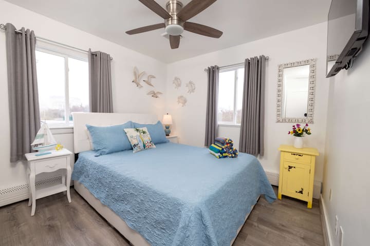 One Queen Size Bed  + New Smart TV
Bedroom #2