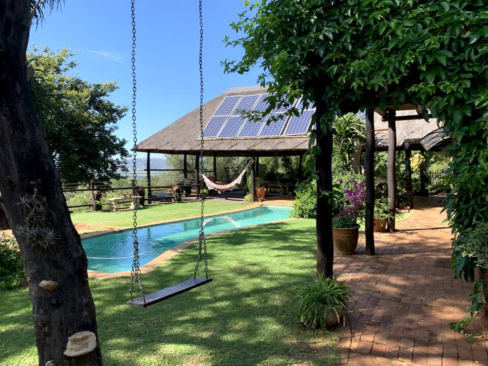 A thatched mountain lodge in a game conservancy, Hekpoort, Magaliesberg, South Africa, photo 9 of 10