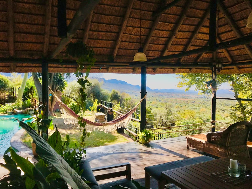 A thatched mountain lodge in a game conservancy, Hekpoort, Magaliesberg, South Africa, photo 4 of 10