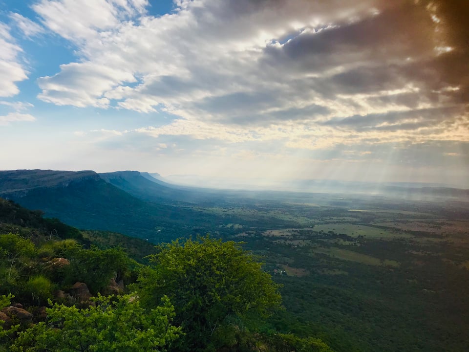 A thatched mountain lodge in a game conservancy, Hekpoort, Magaliesberg, South Africa, photo 10 of 10