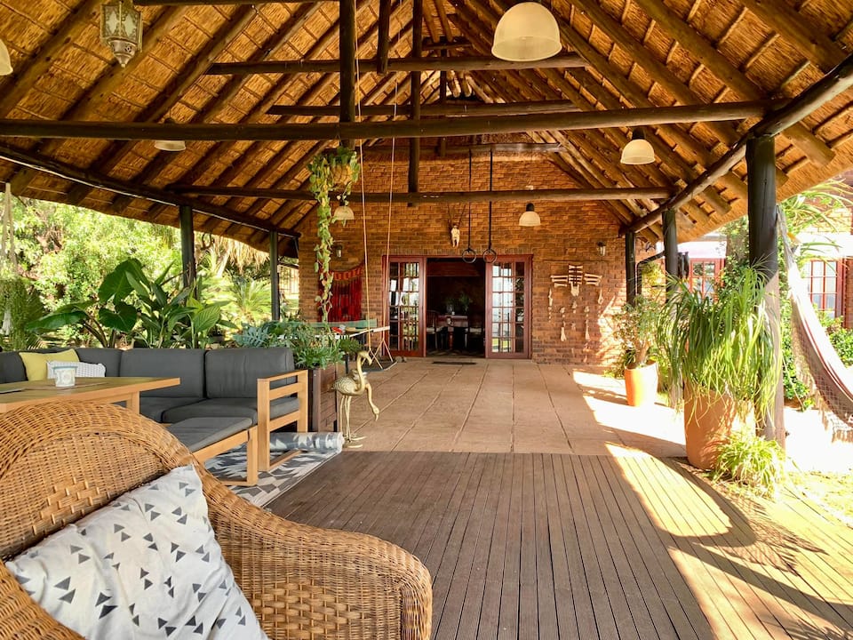 A thatched mountain lodge in a game conservancy, Hekpoort, Magaliesberg, South Africa, photo 3 of 10