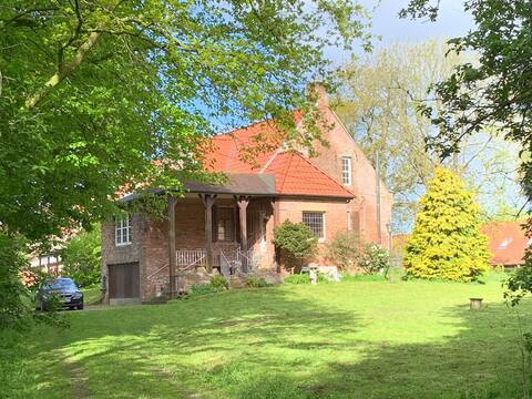 Idyllic secluded location, apartment in 650 years old courtyard