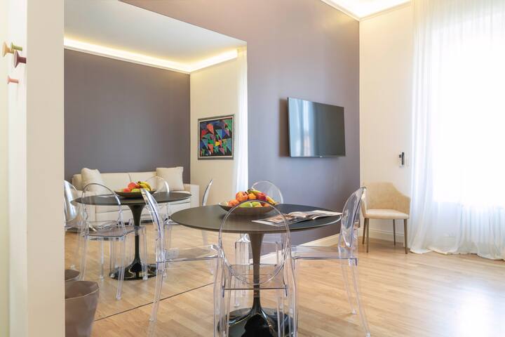 Design New Apartment close Duomo – 6 guests
